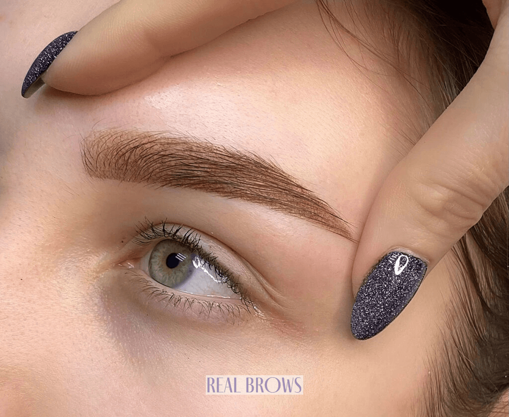 Ultimate Guide to Powder Brows: What They Are and Who They're Best For